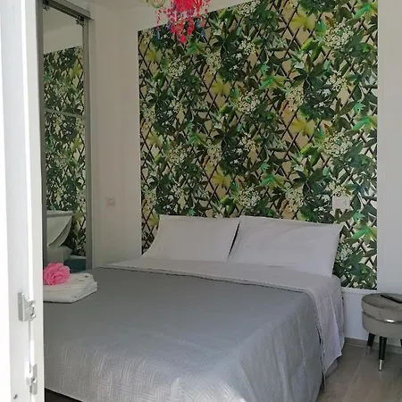 Retroscena In Centro 시비타노바 마르셰