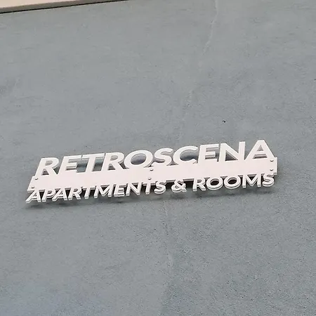 Retroscena In Centro 시비타노바 마르셰